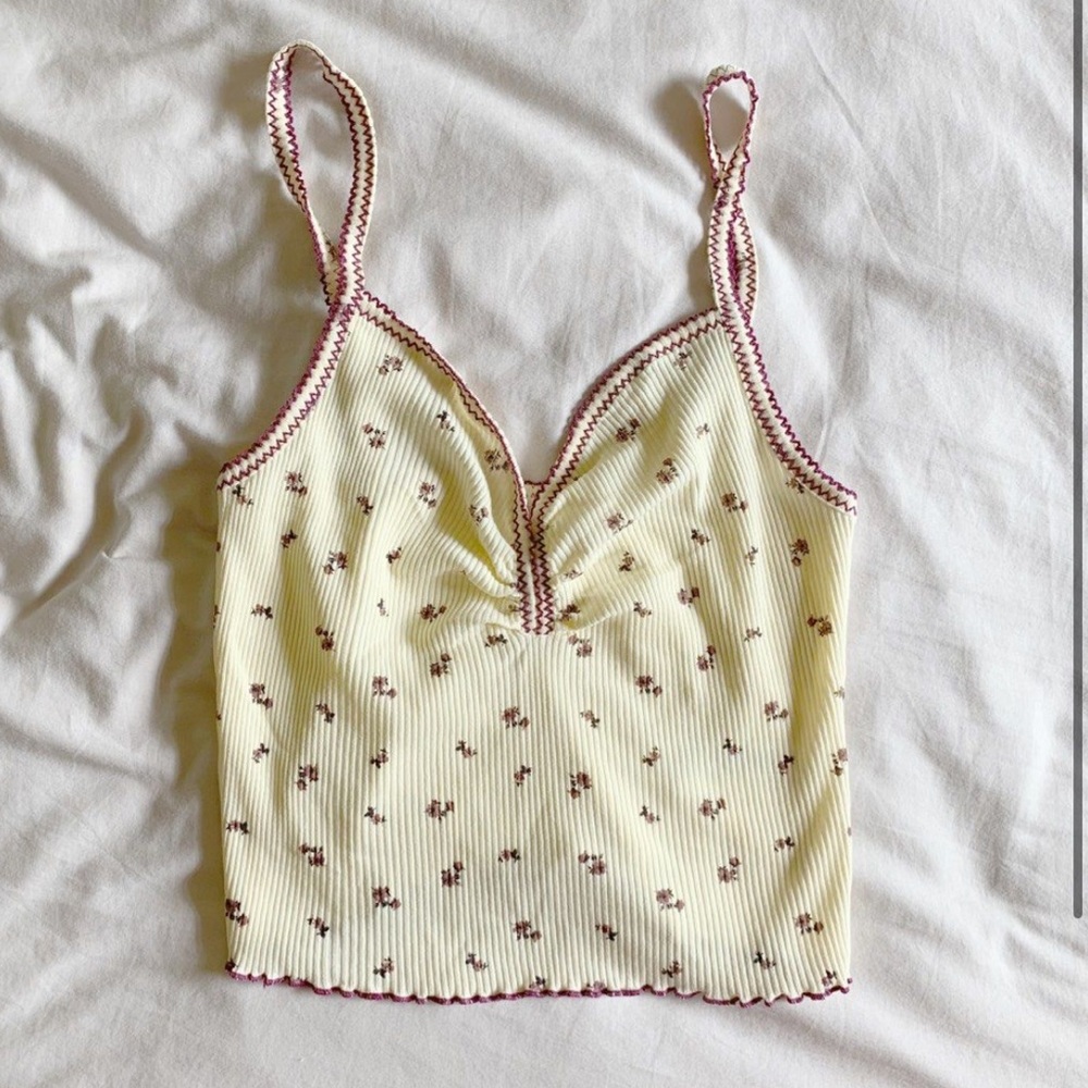 URBAN OUTFITTERS TOP